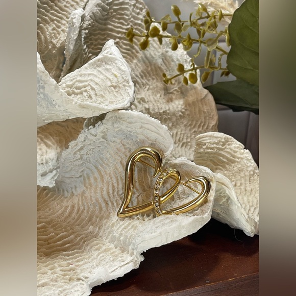 Vintage Anne Klein II Gold Plated Double Heart with Crystal Brooch - Picture 1 of 8
